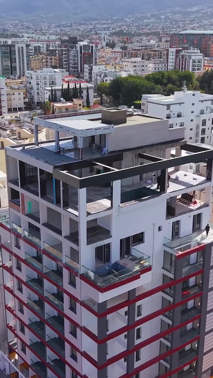 Şehir manzaralı konut kulesi